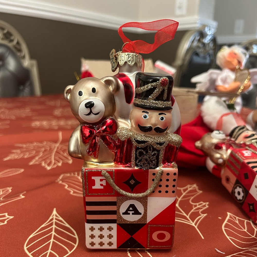 FAO Schwarz Nutcracker Soldier & Bear in Gift Bag Ornament Hand Blown Glass 2018